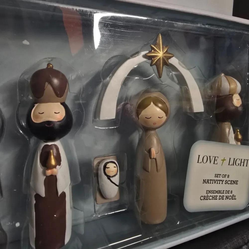 Love and Light 8 Piece Nativity Christmas Set Resin Figures, New